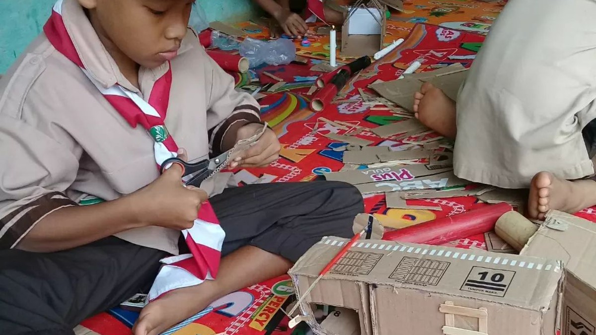 Giat hari ini pembuatan hasta karya