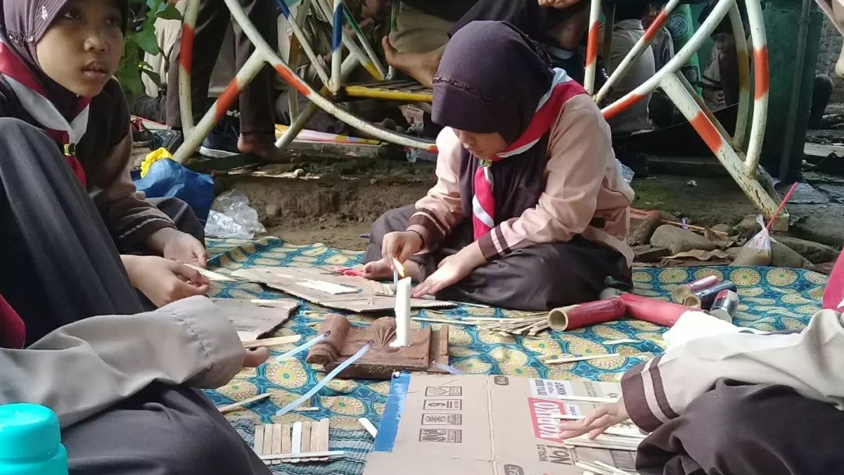 Giat hari ini pembuatan hasta karya